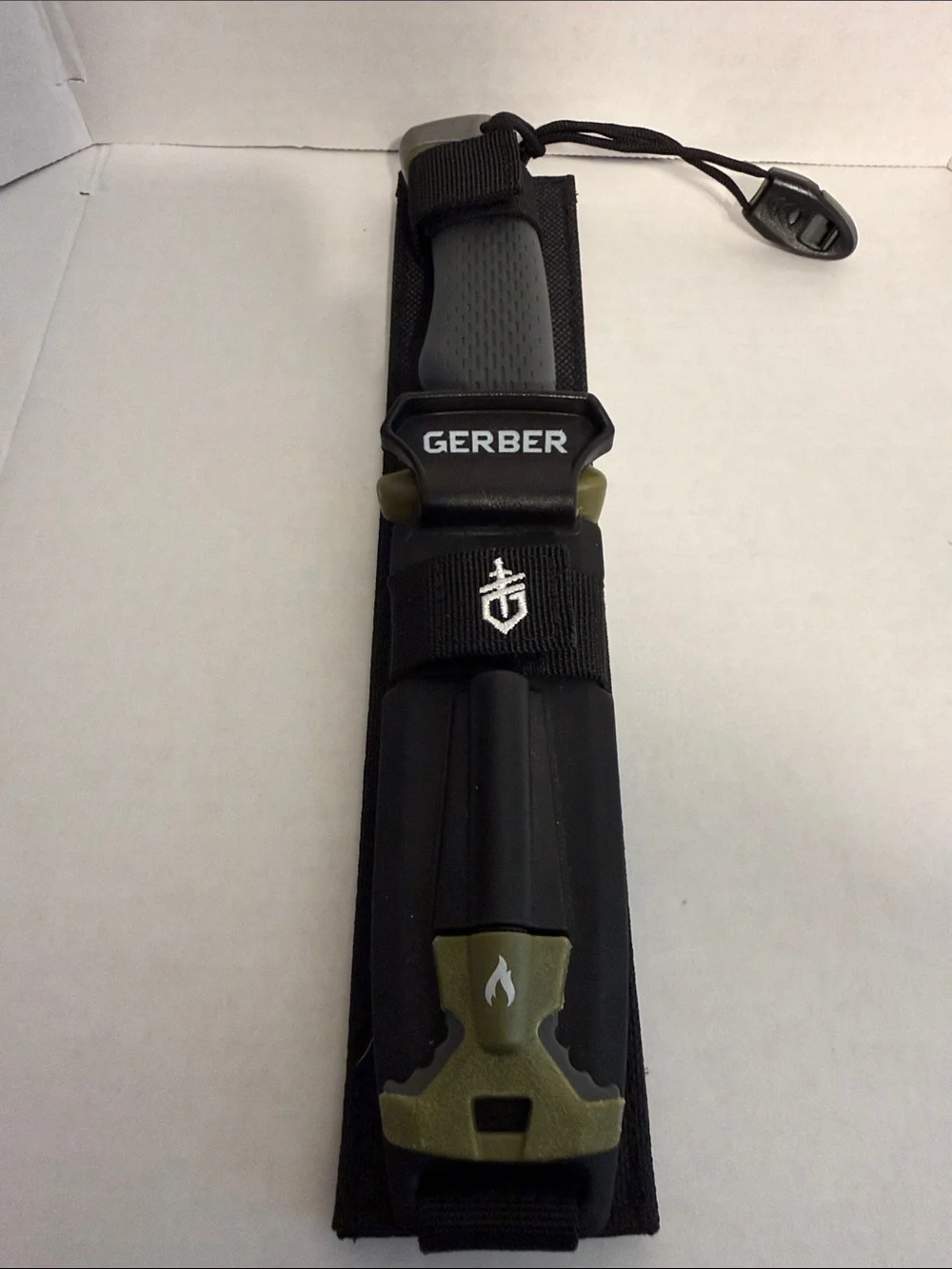Gerber ultimate survival fixed blade knife w/ sheath, knife sharpener, ferro rod